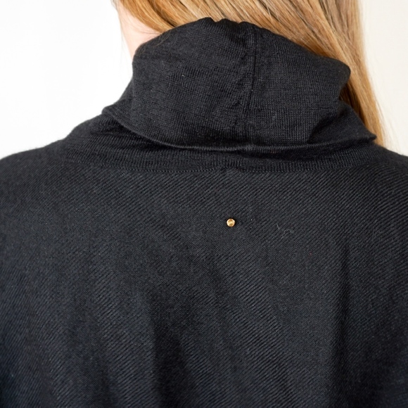 CUYANA Alpaca Oversized Turtleneck Sweater 0709 - Picture 8 of 8